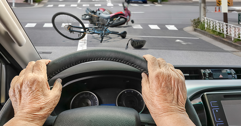 高齢者運転事故